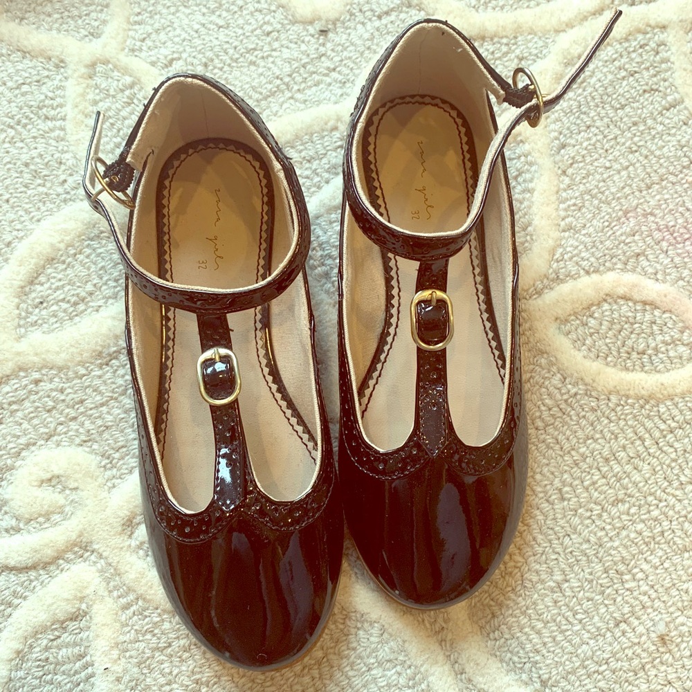 Zara girls patent leather shoe